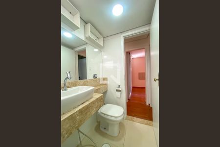 Apartamento à venda com 68m², 2 quartos e 1 vaga Apartamento à venda com 68m², 2 quartos e 1 vagaBanheiro