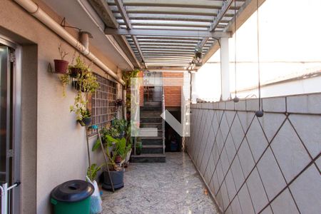 Casa à venda com 300m², 3 quartos e 10 vagasCorredor