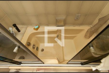 Casa à venda com 300m², 3 quartos e 10 vagasBanheiro da Suíte