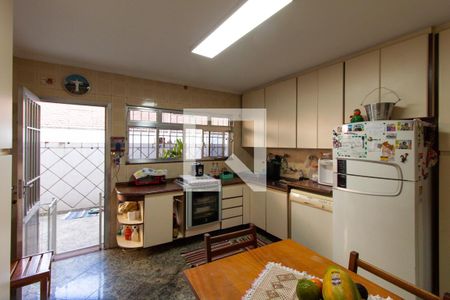 Casa à venda com 300m², 3 quartos e 10 vagasCozinha