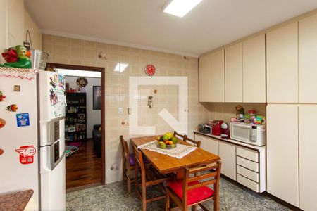 Casa à venda com 300m², 3 quartos e 10 vagasCozinha