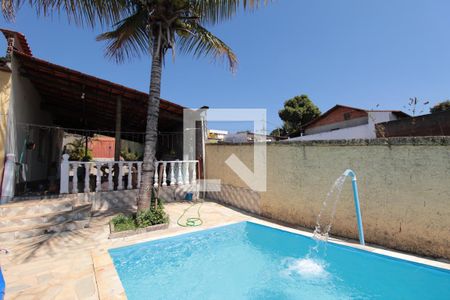 Casa à venda com 113m², 3 quartos e 4 vagasPiscina