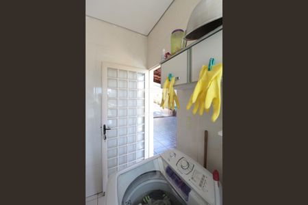 Casa à venda com 113m², 3 quartos e 4 vagasArea de Serviço