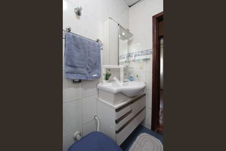 Casa à venda com 113m², 3 quartos e 4 vagasBanheiro Social