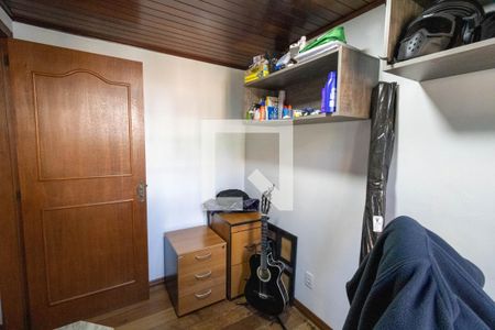 Casa à venda com 314m², 3 quartos e 3 vagas Casa à venda com 314m², 3 quartos e 3 vagasEscritório