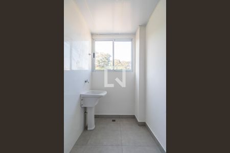 Área de Serviço de apartamento para alugar com 2 quartos, 54m² em Parque Santa Luzia, Barueri