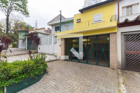 Casa à venda com 206m², 3 quartos e 2 vagasFachada
