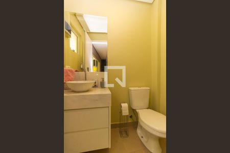 Casa à venda com 206m², 3 quartos e 2 vagasLavabo 2