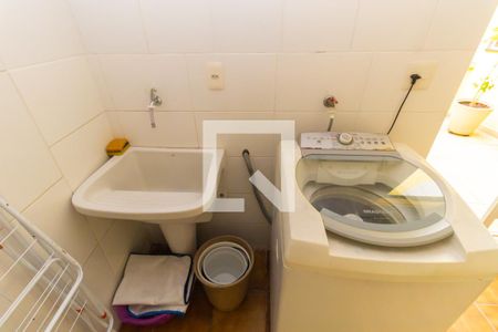 Casa à venda com 206m², 3 quartos e 2 vagasLavanderia