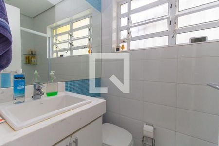 Casa à venda com 206m², 3 quartos e 2 vagasBanheiro