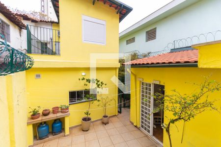 Casa à venda com 206m², 3 quartos e 2 vagasQuintal