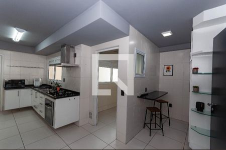 Apartamento para alugar com 242m², 3 quartos e 3 vagas Apartamento para alugar com 242m², 3 quartos e 3 vagasCozinha