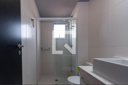 Apartamento para alugar com 242m², 3 quartos e 3 vagas Apartamento para alugar com 242m², 3 quartos e 3 vagasBanheiro do quarto 4 Suíte