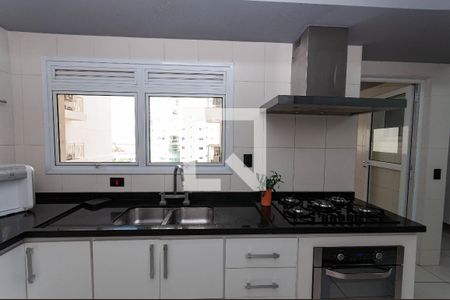 Apartamento para alugar com 242m², 3 quartos e 3 vagas Apartamento para alugar com 242m², 3 quartos e 3 vagasCozinha