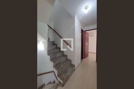 Casa à venda com 180m², 4 quartos e 2 vagasCorredor 2º Pav