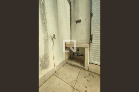 Casa à venda com 180m², 4 quartos e 2 vagas1º Pav - Área Externa