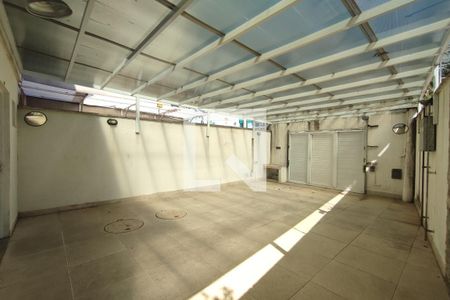 Casa à venda com 180m², 4 quartos e 2 vagas1º Pav - Área Externa