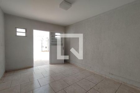 Casa à venda com 180m², 4 quartos e 2 vagas1º Pav - Comodo Externo