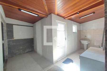 Casa à venda com 180m², 4 quartos e 2 vagas1º Pav - Área de Serviço