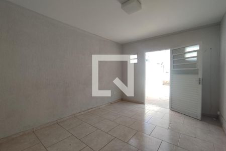 Casa à venda com 180m², 4 quartos e 2 vagas1º Pav - Comodo Externo