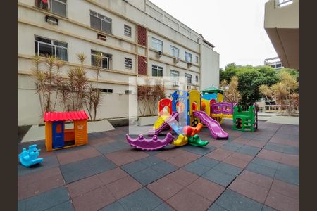 Apartamento à venda com 120m², 4 quartos e 2 vagasÁrea comum - Playground