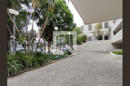 Apartamento à venda com 120m², 4 quartos e 2 vagasFachada e portaria