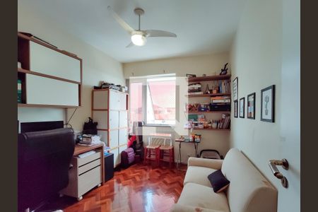 Apartamento à venda com 120m², 4 quartos e 2 vagasQuarto 3