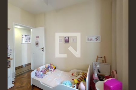 Apartamento à venda com 120m², 4 quartos e 2 vagasQuarto 2