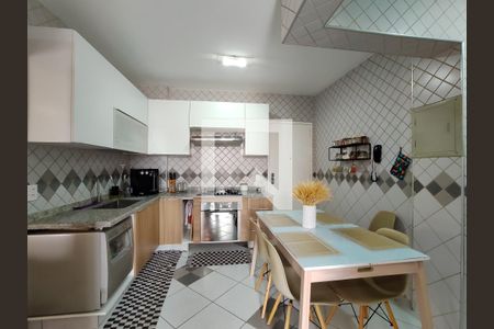 Apartamento à venda com 120m², 4 quartos e 2 vagasCozinha