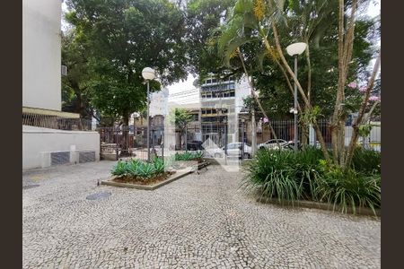 Apartamento à venda com 120m², 4 quartos e 2 vagasFachada e portaria