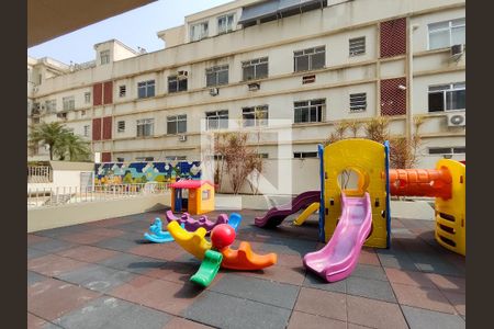 Apartamento à venda com 120m², 4 quartos e 2 vagasÁrea comum - Playground