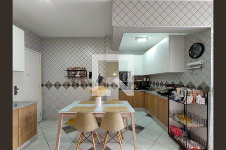 Apartamento à venda com 120m², 4 quartos e 2 vagasCozinha