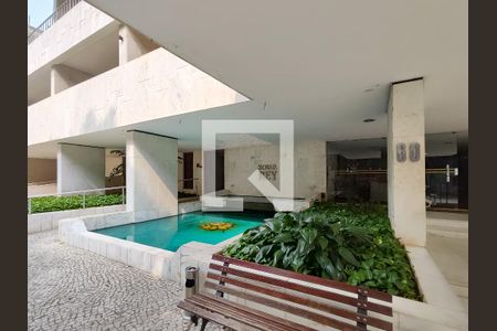 Apartamento à venda com 120m², 4 quartos e 2 vagasFachada e portaria