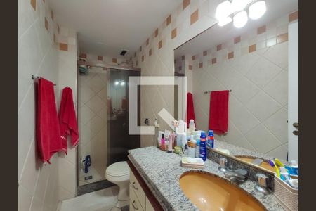 Apartamento à venda com 120m², 4 quartos e 2 vagasBanheiro da Suíte