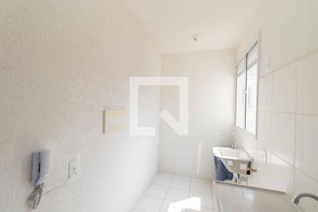 Cozinha e Área de Serviço de apartamento para alugar com 2 quartos, 39m² em Umbará, Curitiba