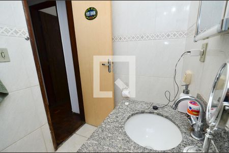 Casa à venda com 104m², 4 quartos e 2 vagasBanheiro suíte