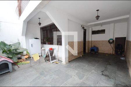 Casa à venda com 104m², 4 quartos e 2 vagasGaragem