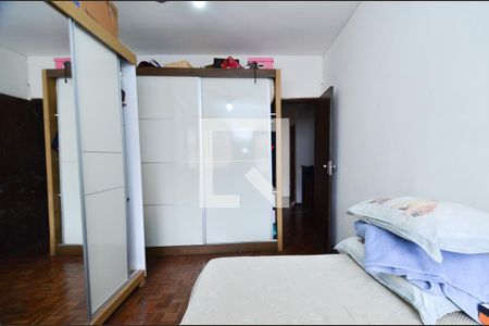Casa à venda com 104m², 4 quartos e 2 vagasQuarto 1