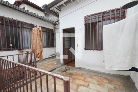 Casa à venda com 104m², 4 quartos e 2 vagasQuarto Área serviço