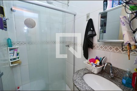 Casa à venda com 104m², 4 quartos e 2 vagasBanheiro social