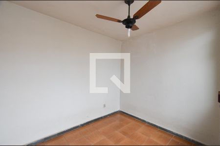 Casa à venda com 104m², 4 quartos e 2 vagasQuarto Área serviço