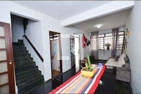 Sala de estar de casa à venda com 4 quartos, 104m² em Paraíso, Belo Horizonte