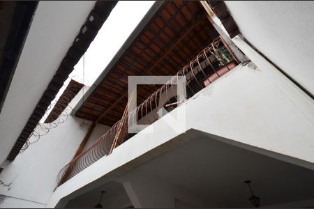 Casa à venda com 104m², 4 quartos e 2 vagasFachada