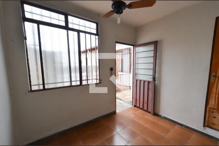 Casa à venda com 104m², 4 quartos e 2 vagasQuarto Área serviço