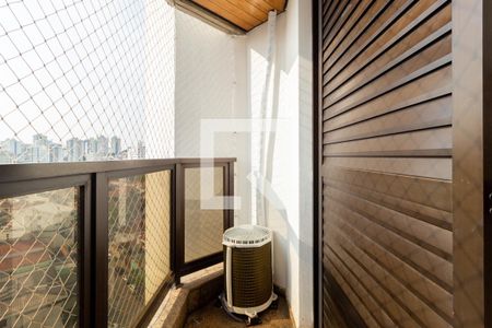 Apartamento à venda com 300m², 4 quartos e 4 vagasVaranda - Suíte 3