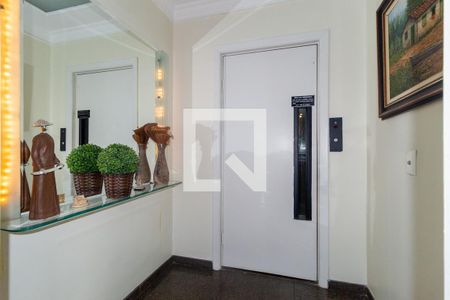 Apartamento à venda com 300m², 4 quartos e 4 vagasHall de entrada