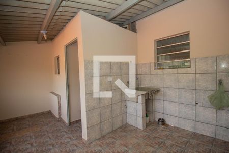 Casa para alugar com 240m², 2 quartos e sem vagaÁrea de Serviço