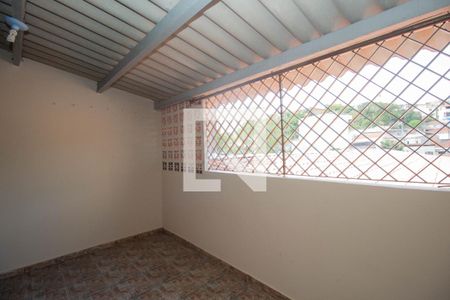 Casa para alugar com 240m², 2 quartos e sem vagaÁrea de Serviço