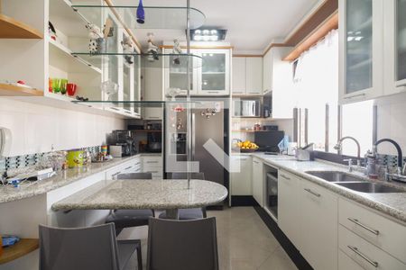 Apartamento à venda com 200m², 3 quartos e 4 vagasCozinha