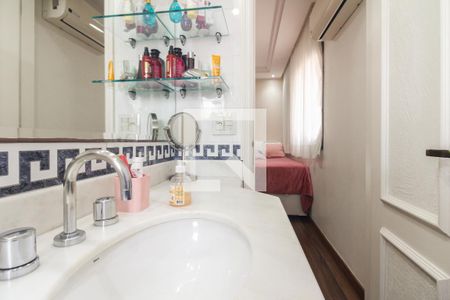 Apartamento à venda com 200m², 3 quartos e 4 vagasBanheiro Suíte 2